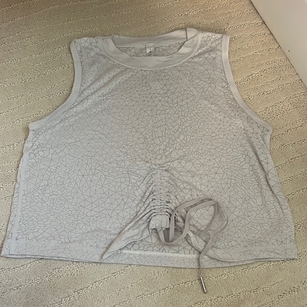 Lululemon top